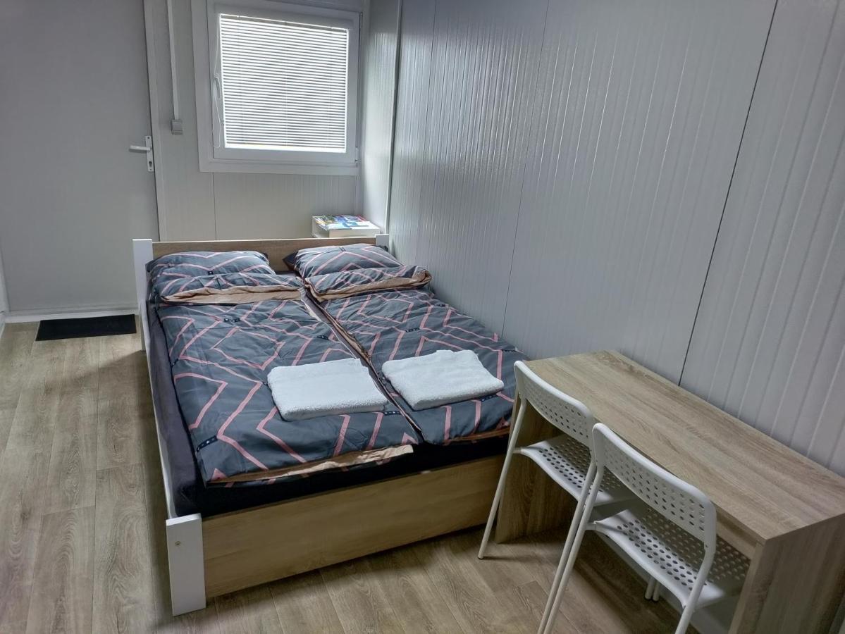 Domino Apartment Hluboka nad Vltavou Ngoại thất bức ảnh